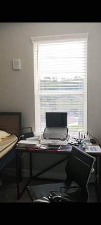 bedroom - Urgent Sublease at Alsander GNV – Private Bed/Bath in 5B5B – $750