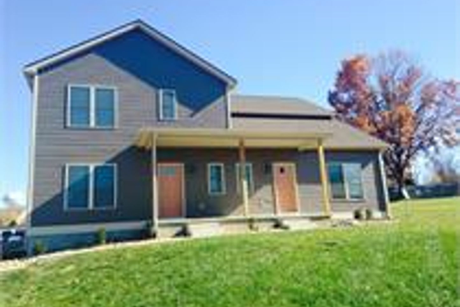  - 1610 Whipple Drive - 3BR/3.0BA