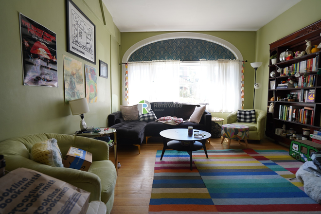 1 - AUG 2026-Incredible Coolidge Corner 3b/2b w/ office! Cat ok. No fee