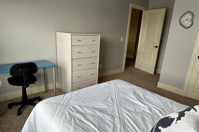 Dresser - Room for Rent in a spacious 3000 sq ft house in Okemos, approximately 4 miles from MSU