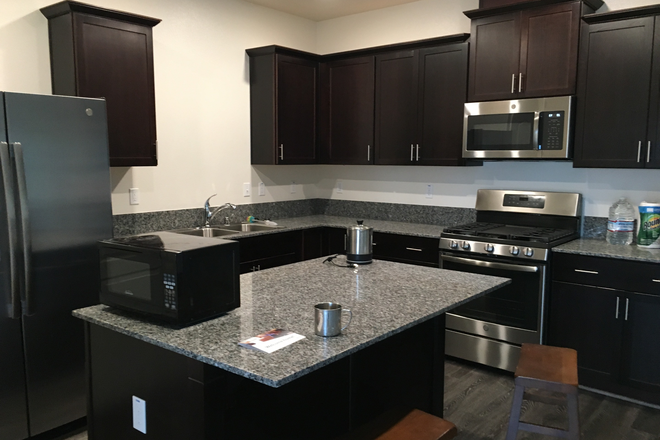 Shared Kitchen - New house 2019 4 Br/2 Ba. Close to UC Merced. $650/room