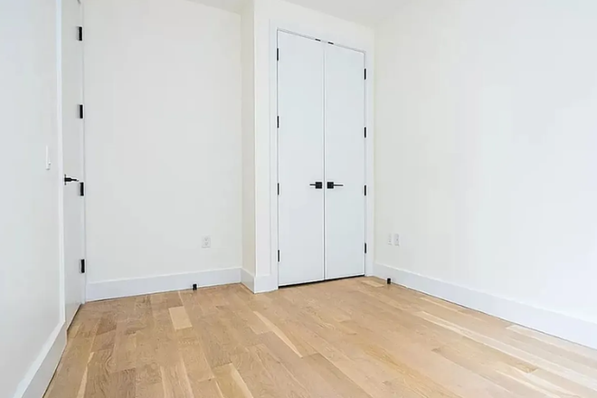 Bedroom - Room in shared 2 bed 1 bath Apartments