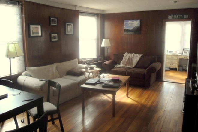 Photo - 50 Carlton St Apartments