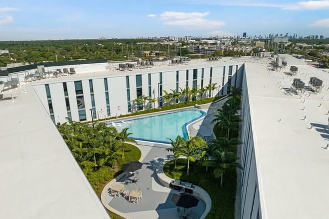 Pool area - Vox Miami