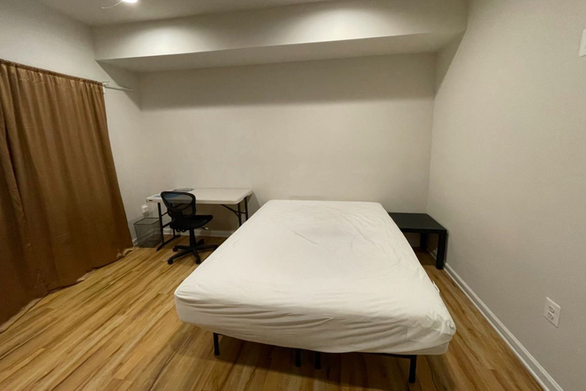 Bedroom - Glenn Dale Crossing Townhome