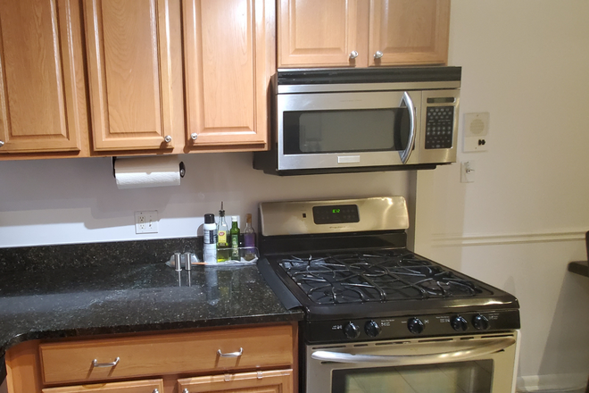 Kitchen - Beautiful 3 bedroom 2 bath Condo next to Boston College with Parking