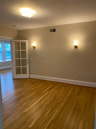 Dining room - 746 Kingsland - Spacious 3 Bedroom Apt, Delmar Loop