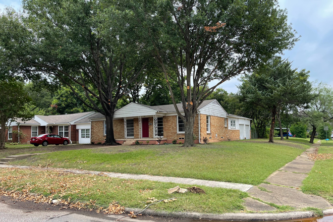 Frontyard - Corner Lot Home with Large Backyard, Quite Street