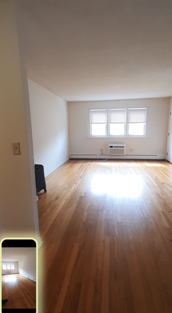 Living room with AC - Beautiful Presidential Apt 1Bdr + H&HW!!