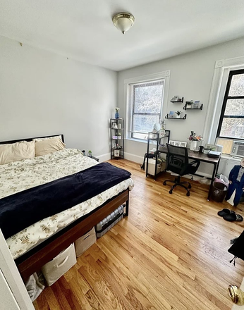 Bedroom available for sublet - Large room in sunny apartment right next to NU, Hynes, and Symphony!
