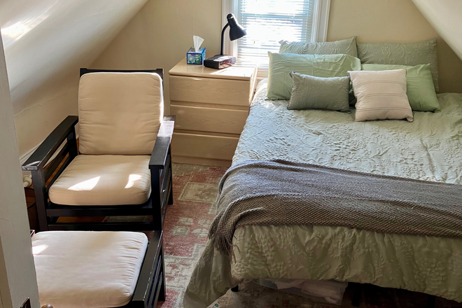 Bedroom, queen bed. - Furnished 2BR apt-N.Tulane St-Princeton