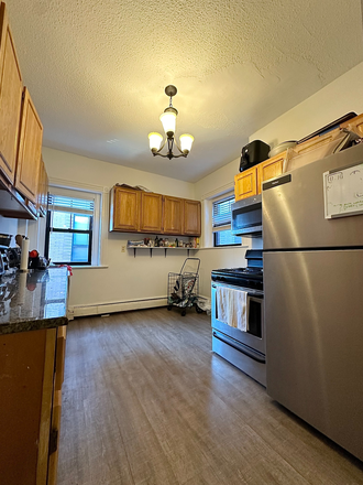 Kitchen - 4 bedroom on Tremont St. w/ tons of natural sunlight & laundry in unit Apartments