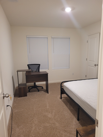 Room - Single room House