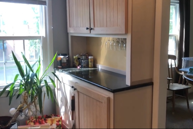 kitchen - *Great for transfer student* 2nd Semester January 2026, Oak Manor townhouse, 3 females leased,