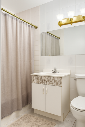 Shared Kitchen - Private room for female in a shared townhouse at London Green Court! Utilities included!