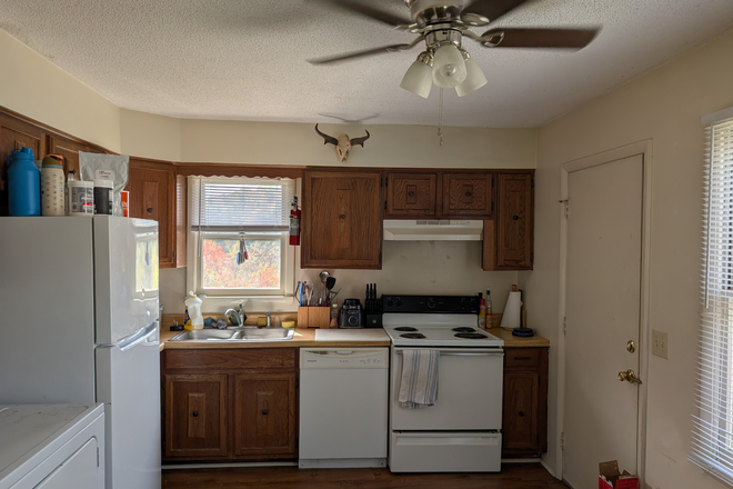 Kitchen - Valley View Villa Duplex