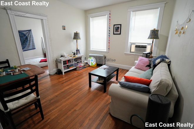 1 - SEPT 2025-Fantastic Brighton 2 bed, H/HW inc, NO FEE TO YOU!