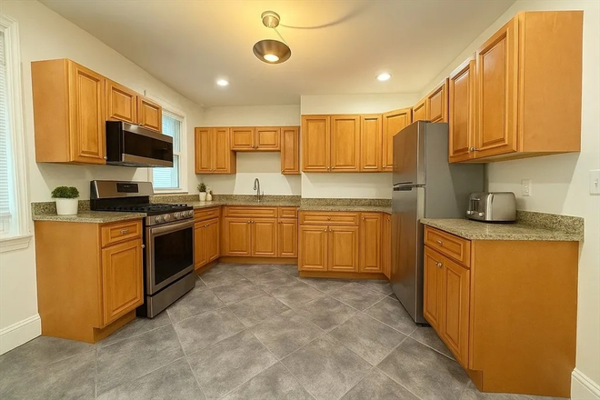 Kitchen - Private 1 Bedroom with 3 other NU undergrad Students Apartments
