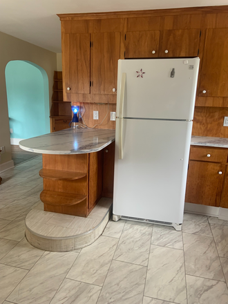 New kitchen counters - 3 bdrm  furnished House, beautifull patio, Ocean view! beach access,  New updated bathroom