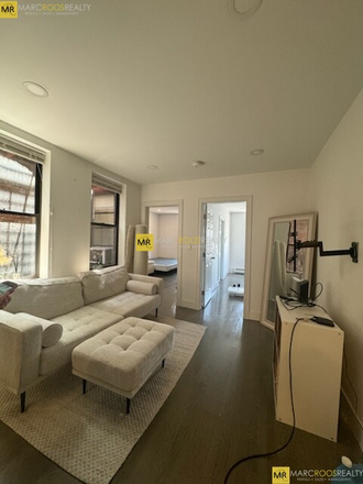 Call NOW for showings! 617-236-8550 - JOY ST - *NO FEE!* COZY RENOVATED 2BR/1BA ON BEACON HILL FOR *9/1/2025* W/ H&HW INC, EQUAL BDRMS, DW Apartments