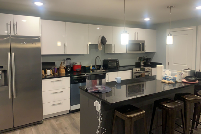 Kitchen - College Student Apartment Located Between BC & BU