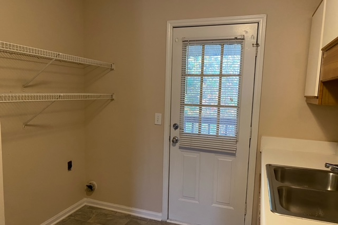 Kitchen/Laundry (2br) - Rosemont Apartments