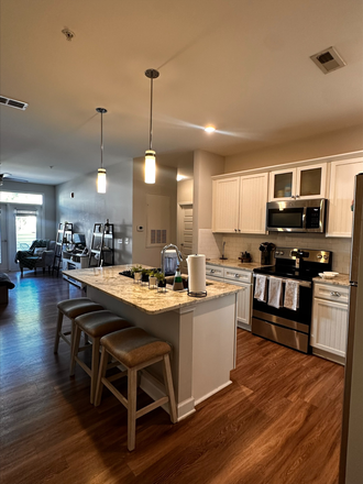 kitchen - Hawthorne At Smith Creek Apartments