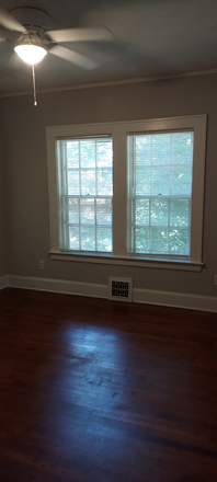 Bedroom - Nice 2/1on very quiet street walk to Emory Triplex