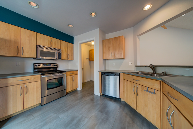 kitchen - Room in 5 Bed 3.5 Bath Home