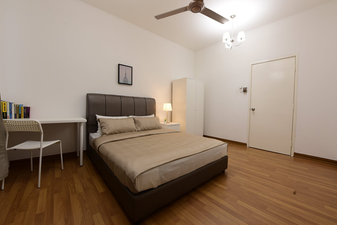 Master Bedroom - 6104 Ray Court Hyattsville, Md 20783 House