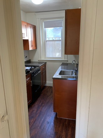 Call NOW for showings! 617-236-8550 - BOYLSTON ST - SPLIT 1BR FOR 2 PPL FOR *9/1/2025* W/ *NO FEE!*, LNDRY ON SITE, H&HW INC, BAY WINDOW! Apartments