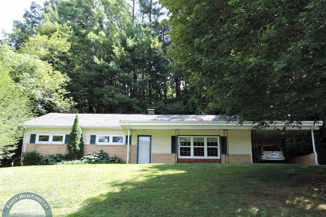  - 3bd/2ba Ranch-Style Home Central to Boone