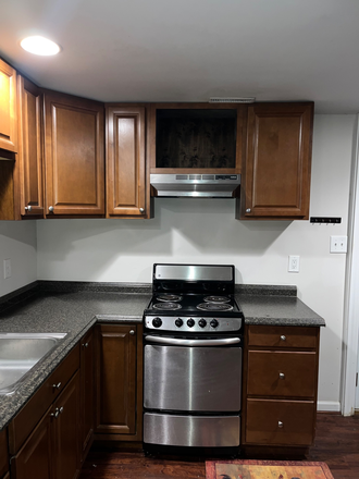 Kitchen - Towson Apt(1/2 mile)Ruxton