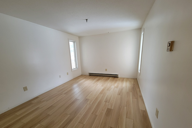 bedroom 1 view 1 - 1 block to  Waterman building and UVM green. Super popular UVM student location RENOVATIONS COMING