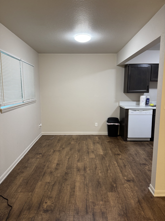 Dining Room - University Crossing Apartment