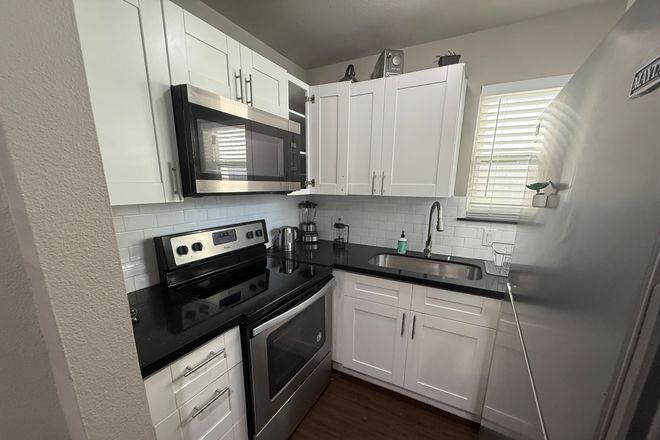 Appliances Included - One bedroom furnished near Rice University Apartments
