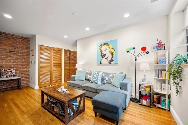 Living - 2 Bed with In unit Laundry Apartments