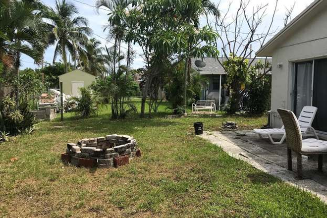 back yard - 4 Bedroom House East Boca, Near FAU