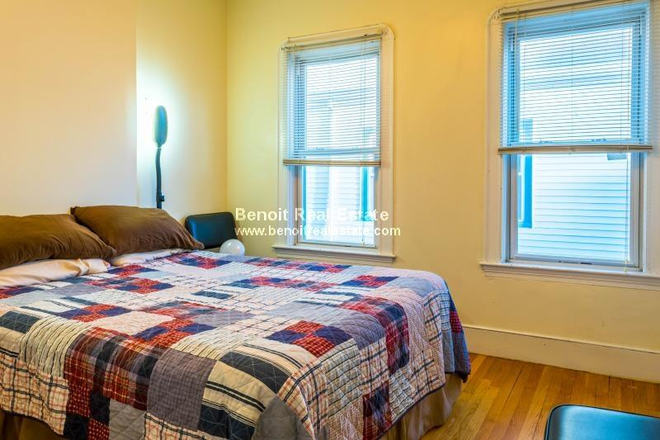 upstairs bedroom - Porter Square apartment