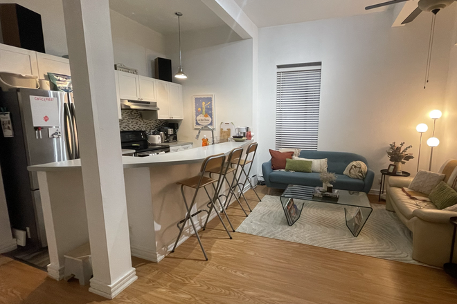 Open-Concept Living Room and Kitchen (with High Ceiling & Large Window) - 3 Bedroom&nbsp;+ 1 Bathroom Apartment in Harbord Village (2 Roommates Wanted, Any/All Genders Welcome)