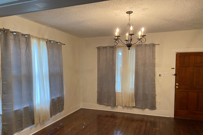 Living room 1 - Walk or Bike from 3 BR 2 AB on South side of LSU House