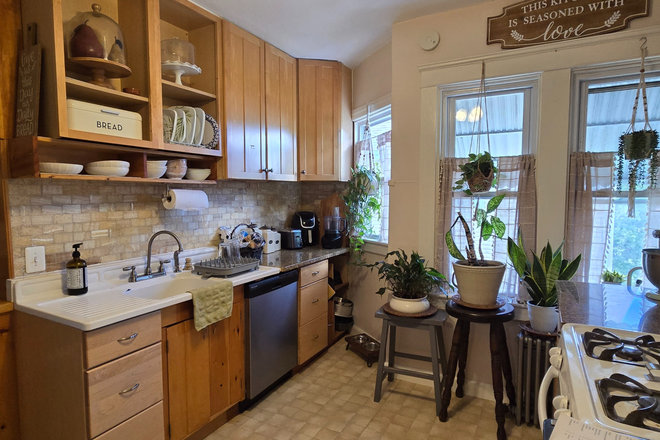 Kitchen - Updated two bed apartment w/study