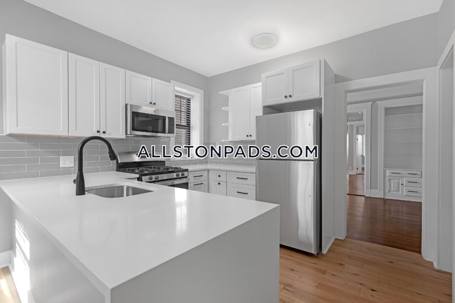 Kitchen - Bright 4 Bed 2 Bath Apartment Located on Glenville Ave.