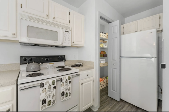 Kitchen - Museum Walk Apartments