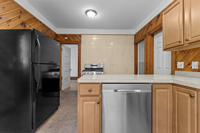 . - Close to campus - 4 Bed/1 Bath - LAUNDRY IN UNIT - Avail 10/1!!!! Apartments