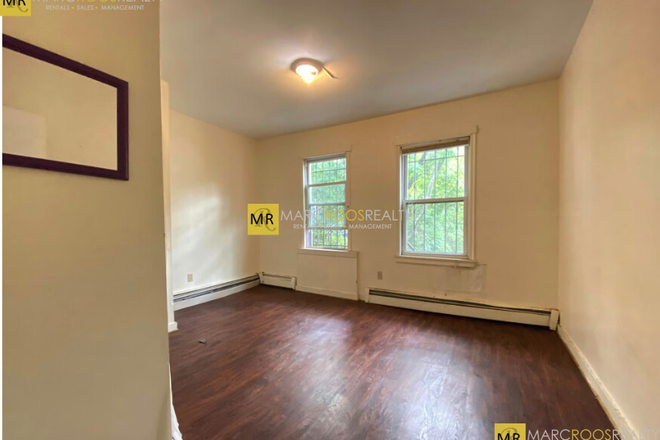 x - Tremont St 3 Bed Mission Hill Apartments