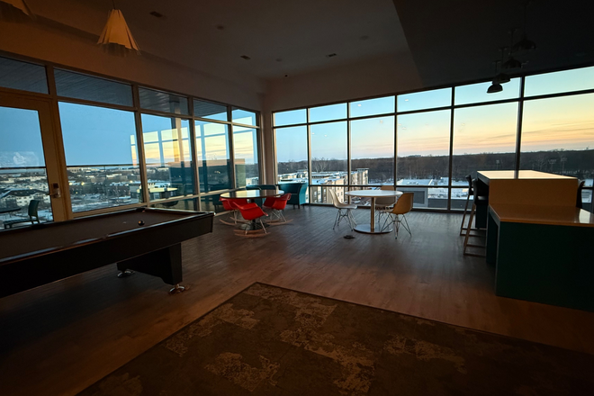 sky lounge - Skyvue Apartments
