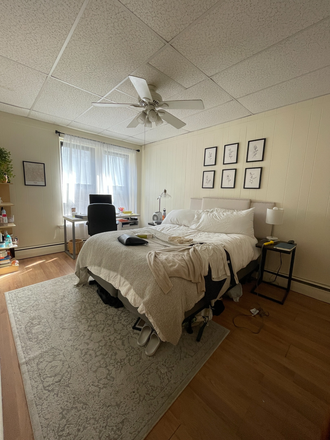 A - 3 bedrooms with living room! Apartments