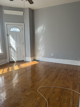 Bedroom for sublease - Girls Only | Need Sublease | Room for Rent $525 (NOT INCLUDING BILLS) Apartments