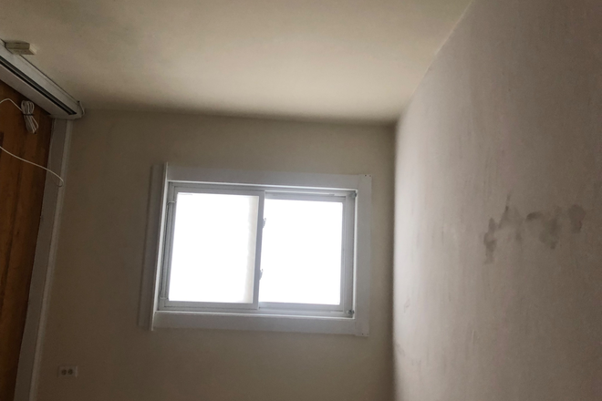Bedroom - 3 Bed/2 Bath and parking St. Elizabeth area